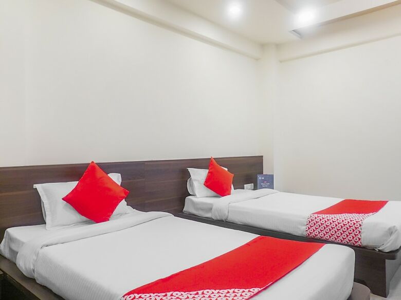 Oyo 13583 Hotel Paradise Inn