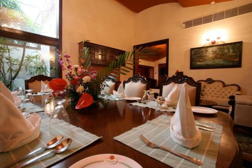 Hotel Celestia Suites At Leonia