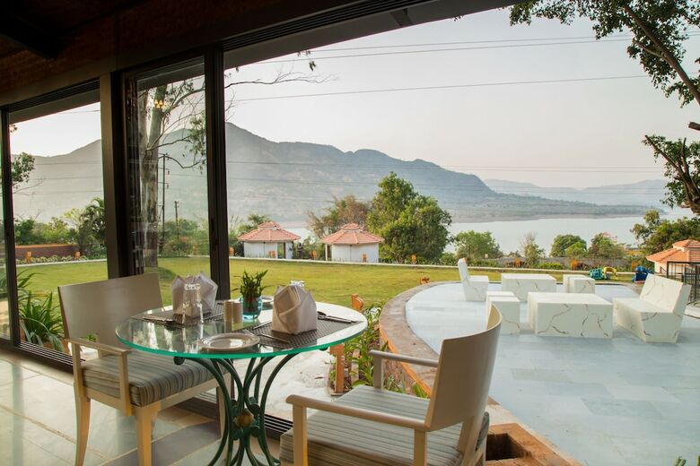 Hotel Residency Lake Resort & Spa
