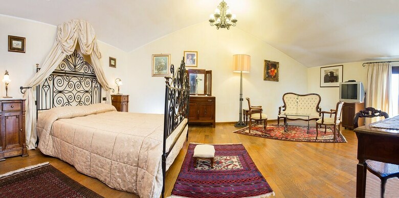 Hotel Castello Di Altomonte