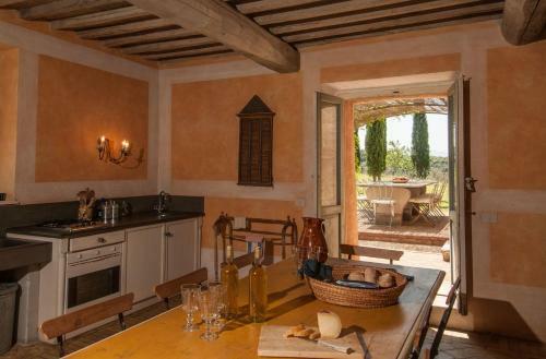 Camigliano Villa Sleeps 16 Air Con Wifi