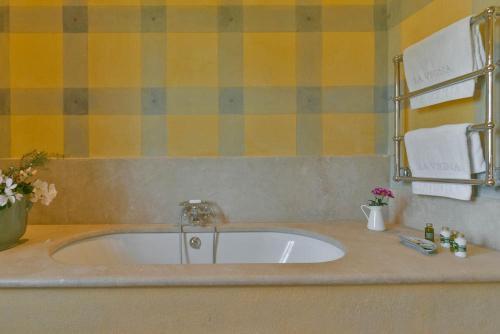 Casa Di Pietra Villa Sleeps 14 Pool Air Con Wifi