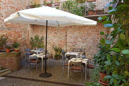 Bed & Breakfast Notte In Langa