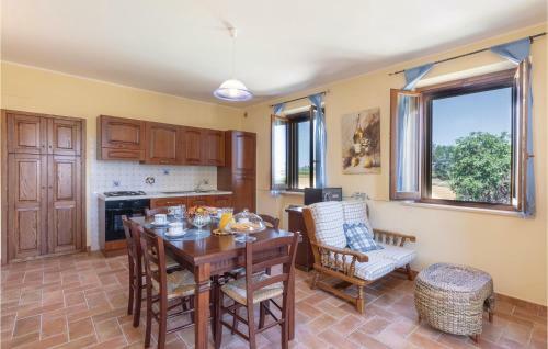 Six-bedroom Holiday Home In Castel Ritaldi (pg)