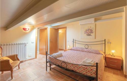 Six-bedroom Holiday Home In Castel Ritaldi (pg)