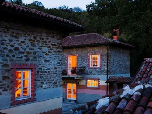 Cremolino Villa Sleeps 19 Pool Wifi