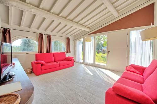 Empoli Apartment Sleeps 4 Air Con