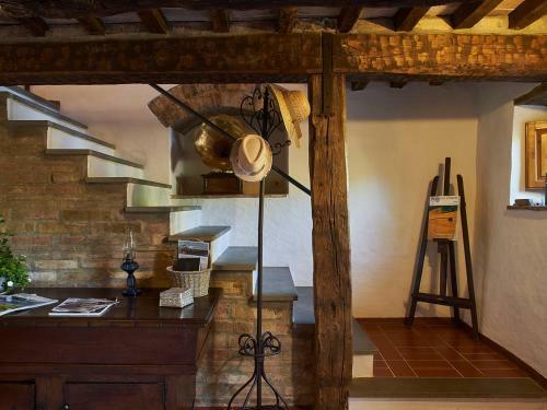 Fiano Villa Sleeps 10 Pool Air Con Wifi