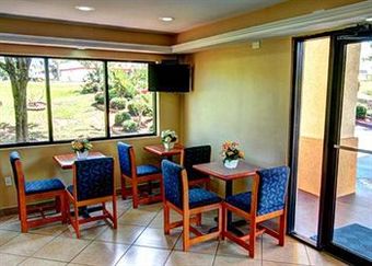 Hotel Econo Lodge Inn & Suites
