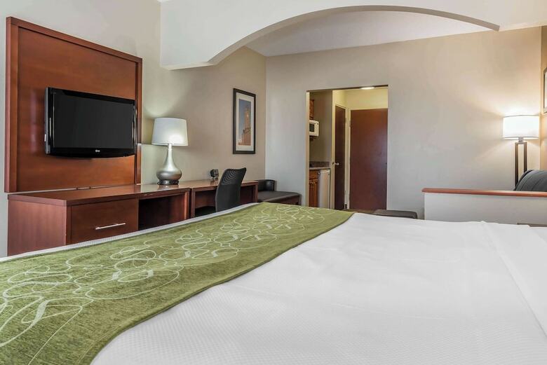 Hotel Comfort Suites