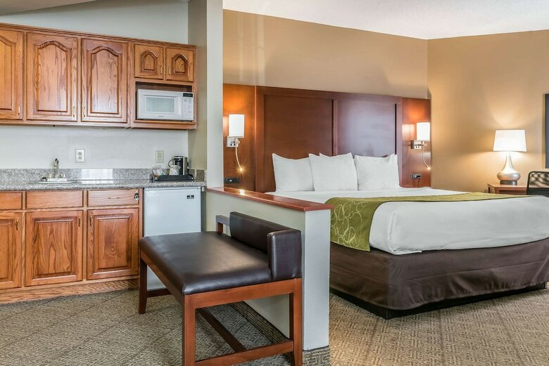 Hotel Comfort Suites
