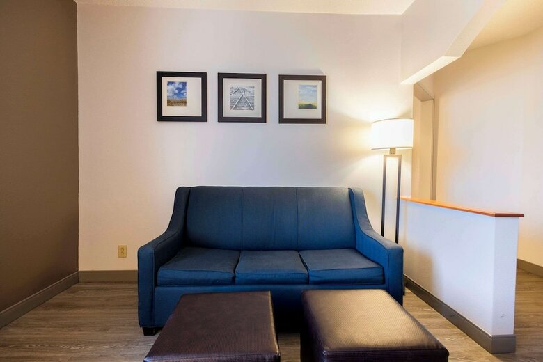 Hotel Comfort Suites