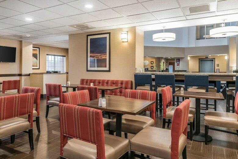 Hotel Comfort Suites