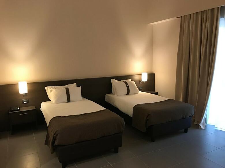 Hotel Tulip Inn Naples Airport
