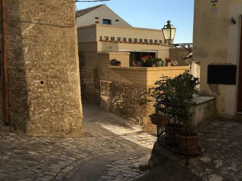 Cozy Apartment In Irsina With Terrace