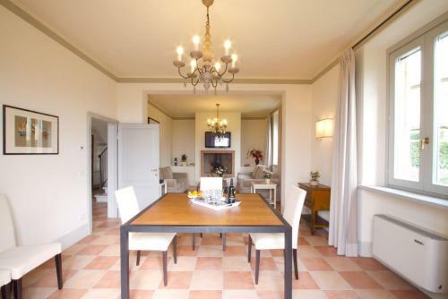 Casorelle Villa Sleeps 8 Pool Wifi