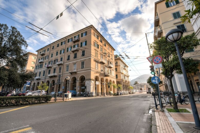 Hostal The First - La Spezia 5 Terre