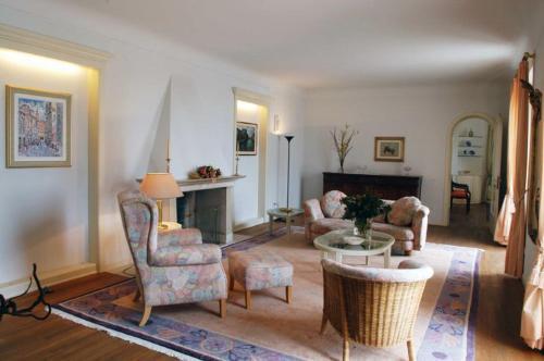 Lazise Villa Sleeps 14 Pool Air Con Wifi
