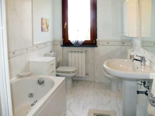 Locazione Turistica Casa Manuel (lia150)