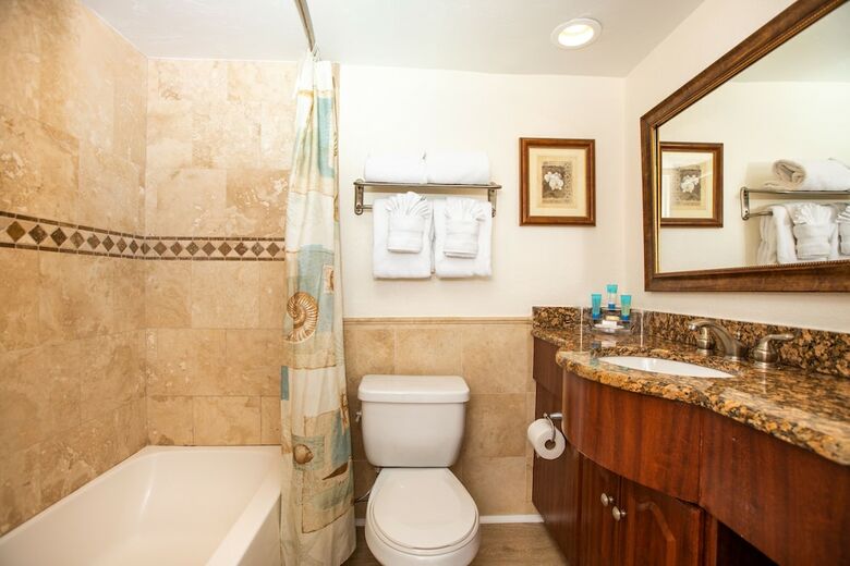 Hotel Tween Waters Island Resort & Spa