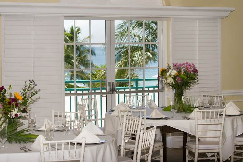 Hotel Tween Waters Island Resort & Spa