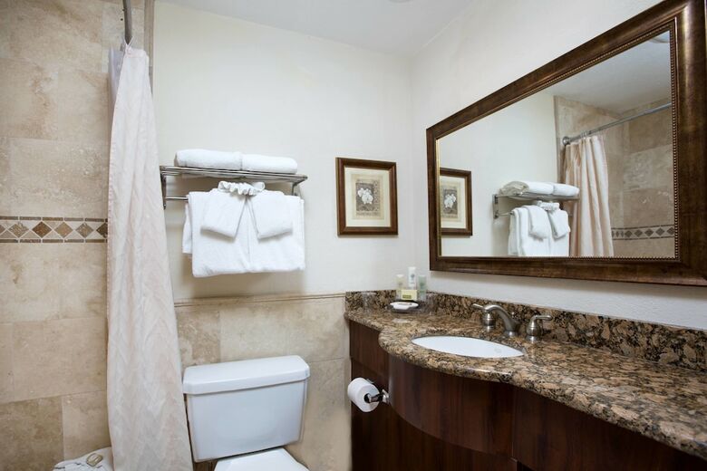 Hotel Tween Waters Island Resort & Spa