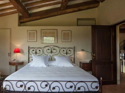 Campoleone Villa Sleeps 8 Pool Air Con Wifi