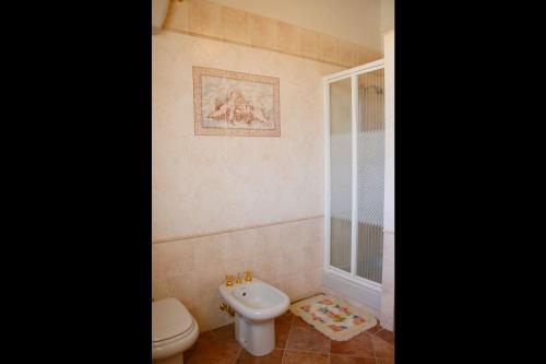 Campoleone Villa Sleeps 8 Pool Wifi