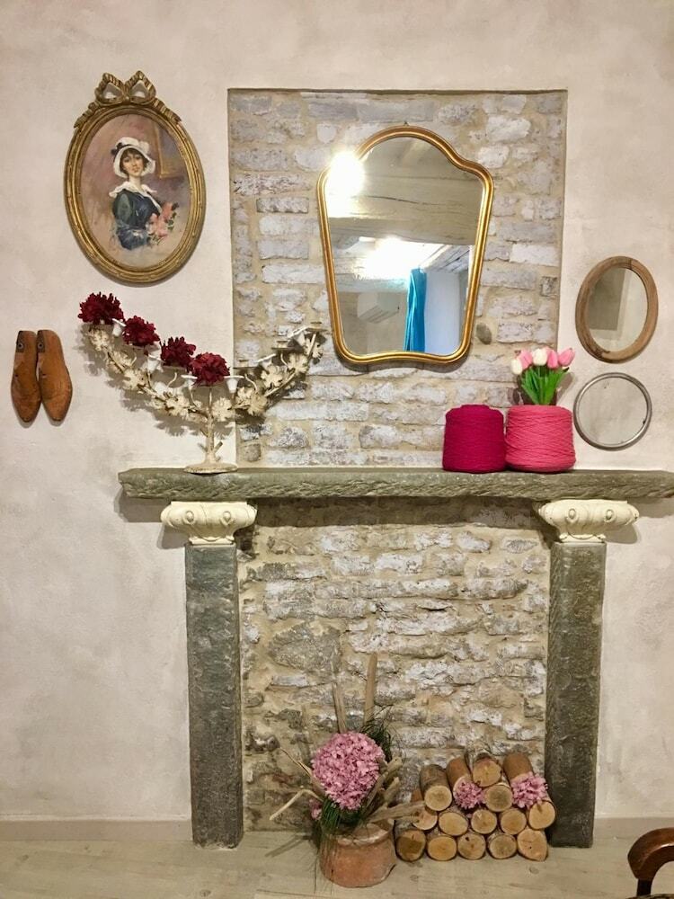 Hostal Il Pozzo Di Santa Zita