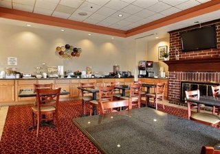 Hotel Quality Suites Milwaukee Airport