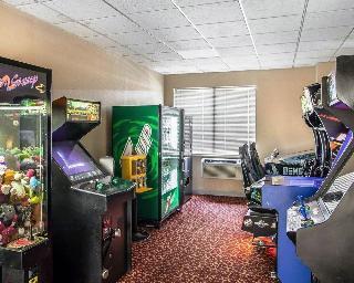 Hotel Quality Suites Milwaukee Airport
