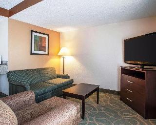 Hotel Quality Suites Milwaukee Airport
