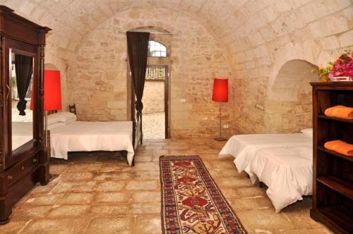 Marina Di Ragusa Villa Sleeps 20 Air Con