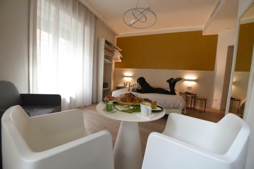 Hostal Nicola's Luxury Rooms