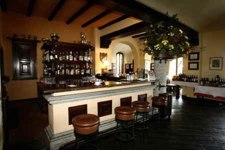 Hostal The Club Guest House