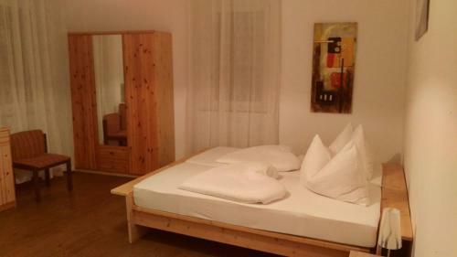 Hostal Gasthof Mondschein