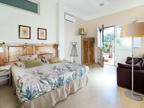 Milo Villa Sleeps 12 Pool Air Con Wifi