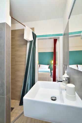 Hostal Minisuite 36