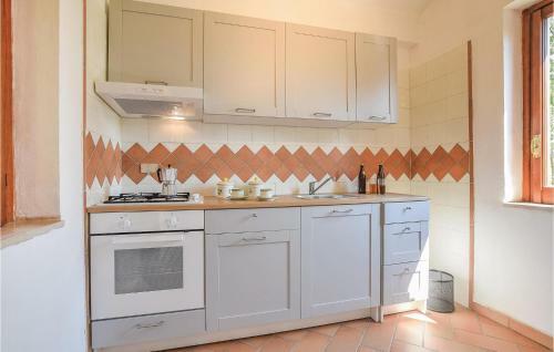 Three-bedroom Holiday Home In Alvignano Ce