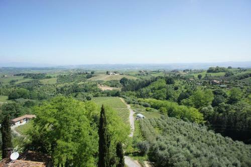 Montaione Apartment Sleeps 6 T242068