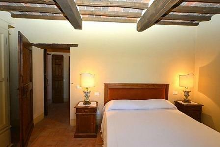 Monterchi Villa Sleeps 8 Pool Air Con Wifi