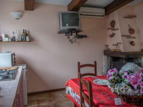 Montelaterone Villa Sleeps 8 Pool Wifi