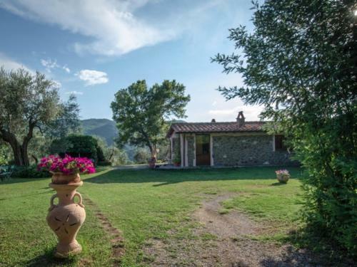 Montelaterone Villa Sleeps 8 Pool Wifi