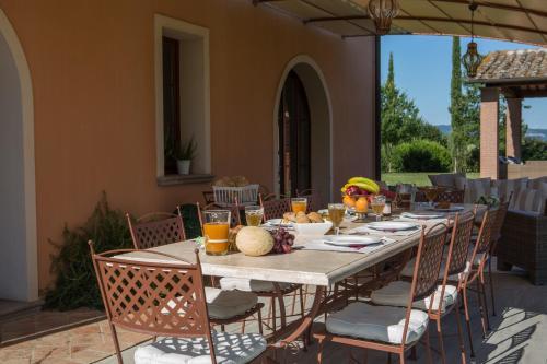 Montelopio Villa Sleeps 9 Pool Air Con Wifi