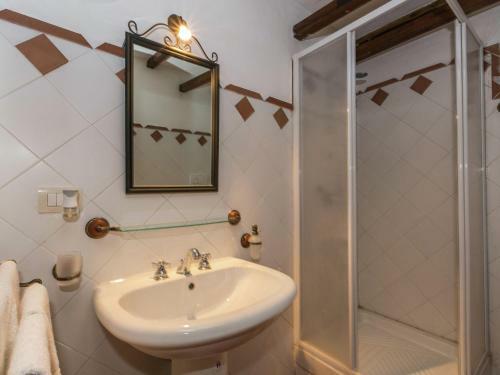 Provincial Holiday Home In Monterotondo Tuscany With Pool