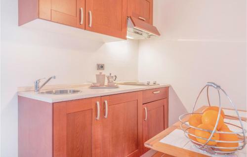 Two-bedroom Apartment In Montepetriolo -pg-