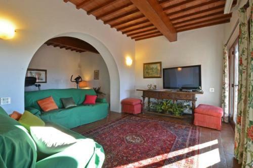 Cervognano Montenero Villa Sleeps 14 Pool Wifi