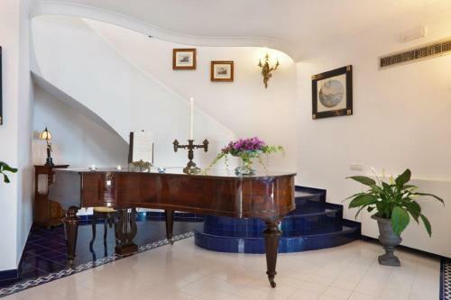 Marina Del Cantone Villa Sleeps 8 Pool Air Con Wifi