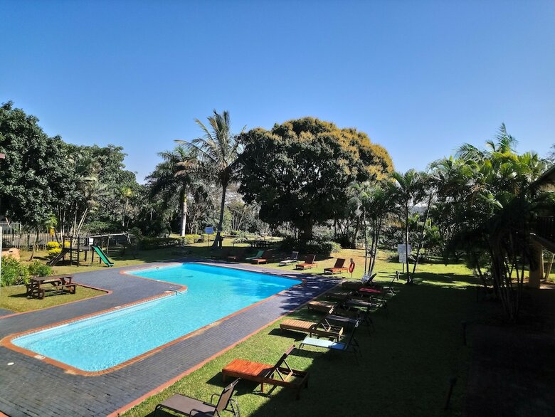 Elephant Lake Hotel