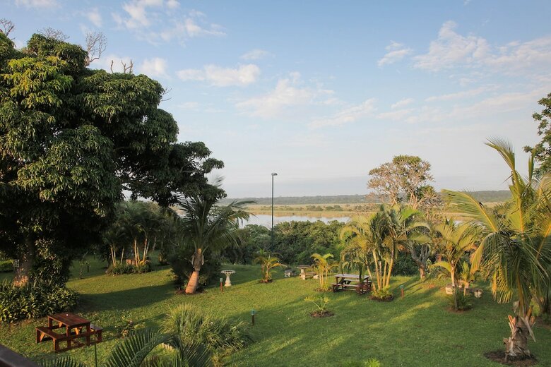 Elephant Lake Hotel